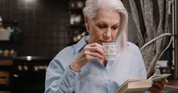 16 Benefits of Living Alone Later in Life