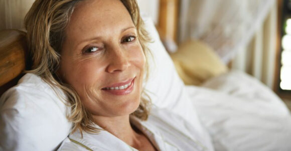 11 Things Women Who Stop Wearing Makeup After 50 May Have in Common