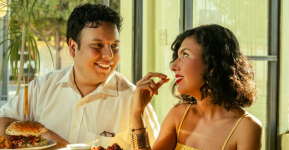 Love Doesn’t Always Look Romantic—12 Signs He’s Still Fighting for You