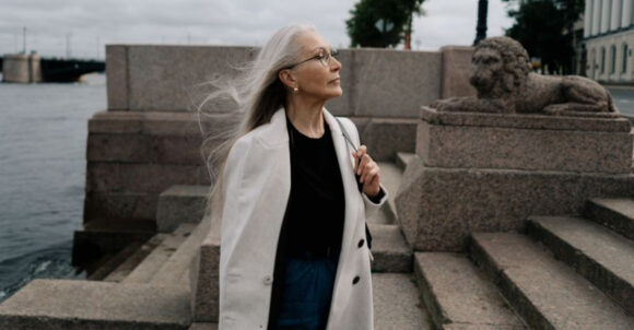 Men Still Get These 18 Things Wrong About Older Women