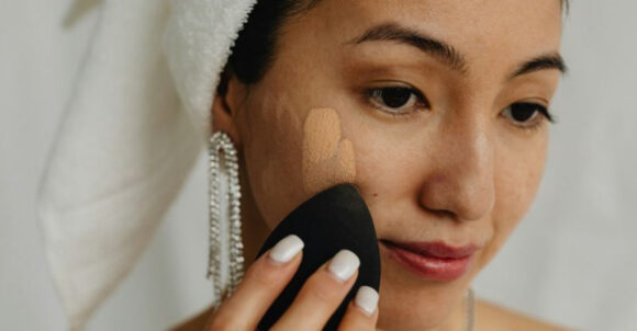 A Natural Makeup Look Can Suffer From These 12 Beauty Mistakes