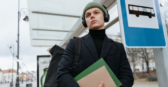 These 15 Habits Can Make Men Seem Hard to Approach