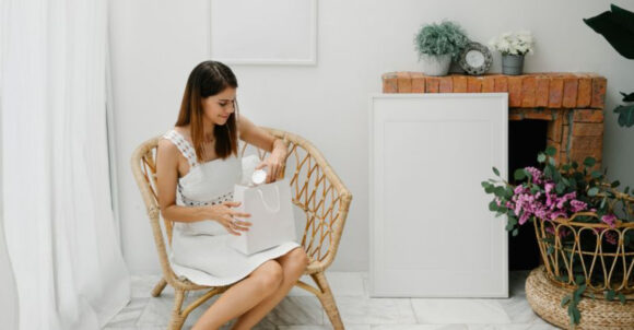 Think Twice Before Giving Her These 11 Common Gifts