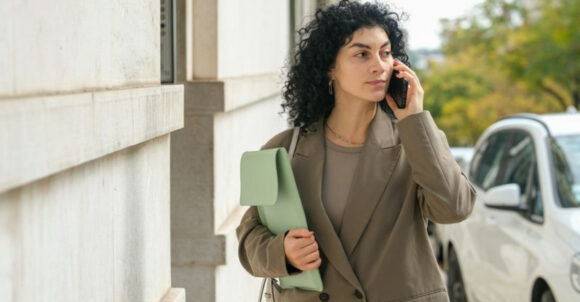 12 Complaints Classy Women Tend to Avoid in Conversation