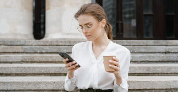 11 Everyday Texting Mistakes People Make