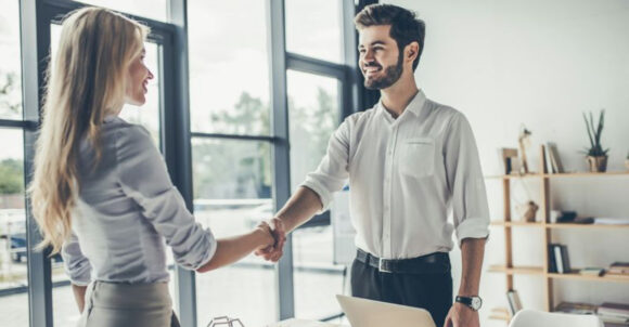12 Things Polite People Tend to Do Automatically