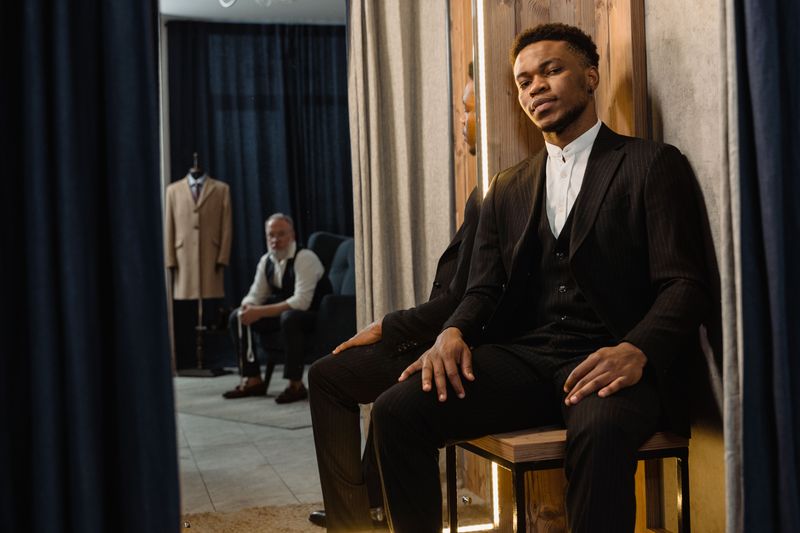 Choosing Poorly Fitted Suits or Jackets