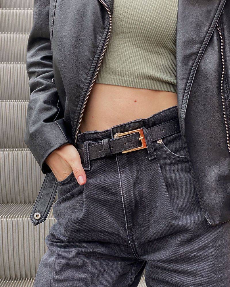 Define the Waist With a Leather Belt