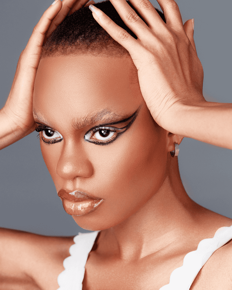 Graphic Eyeliner