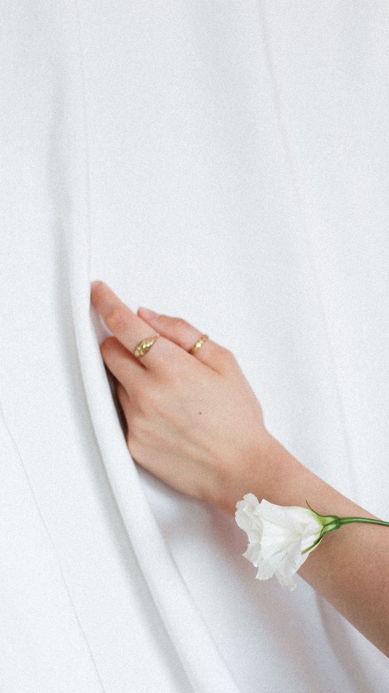 Keeping Accessories Minimal but Intentional