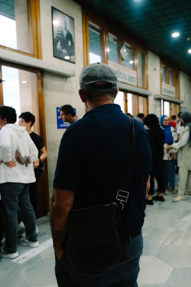 Long Waits in Customer Service Lines