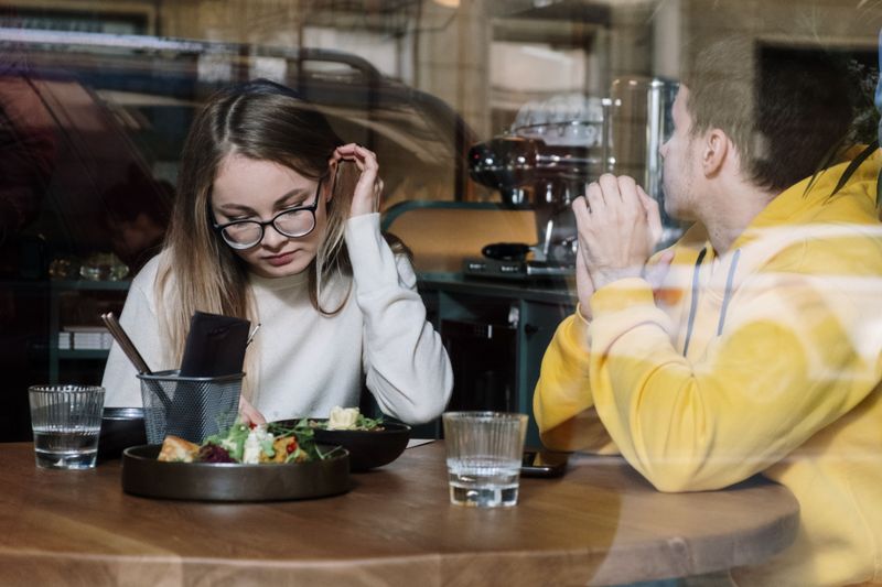 Losing Focus During the Conversation
