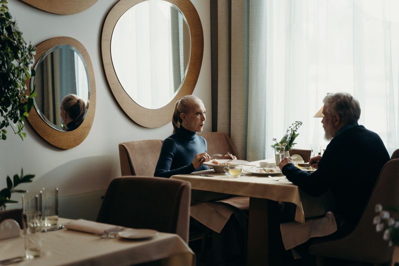 Loud Music in Restaurants or Cafes