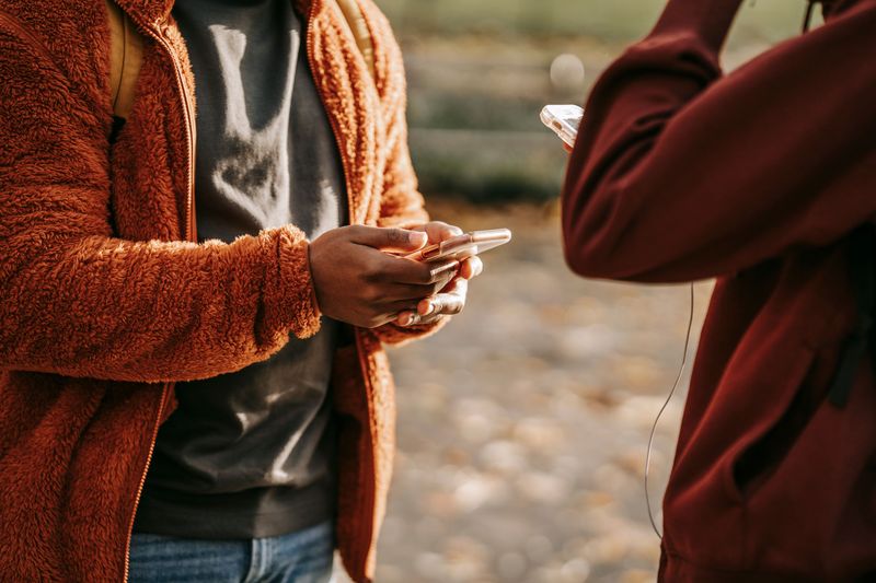 Messages Become Shorter or More Surface-Level