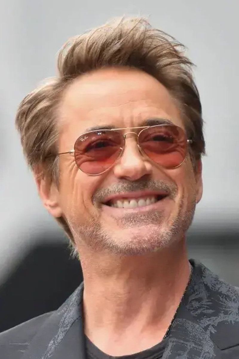 Robert Downey Jr. - Tony Stark (Iron Man)