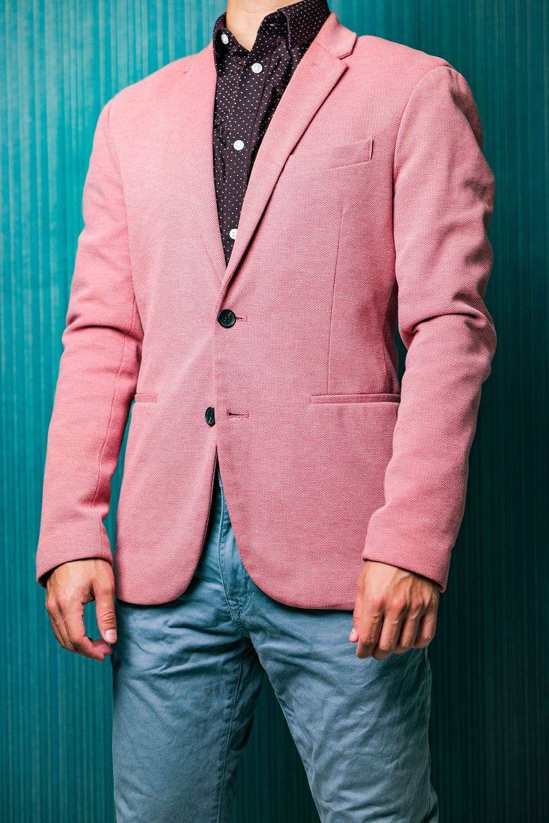 The Blazer With a T-Shirt and Jeans