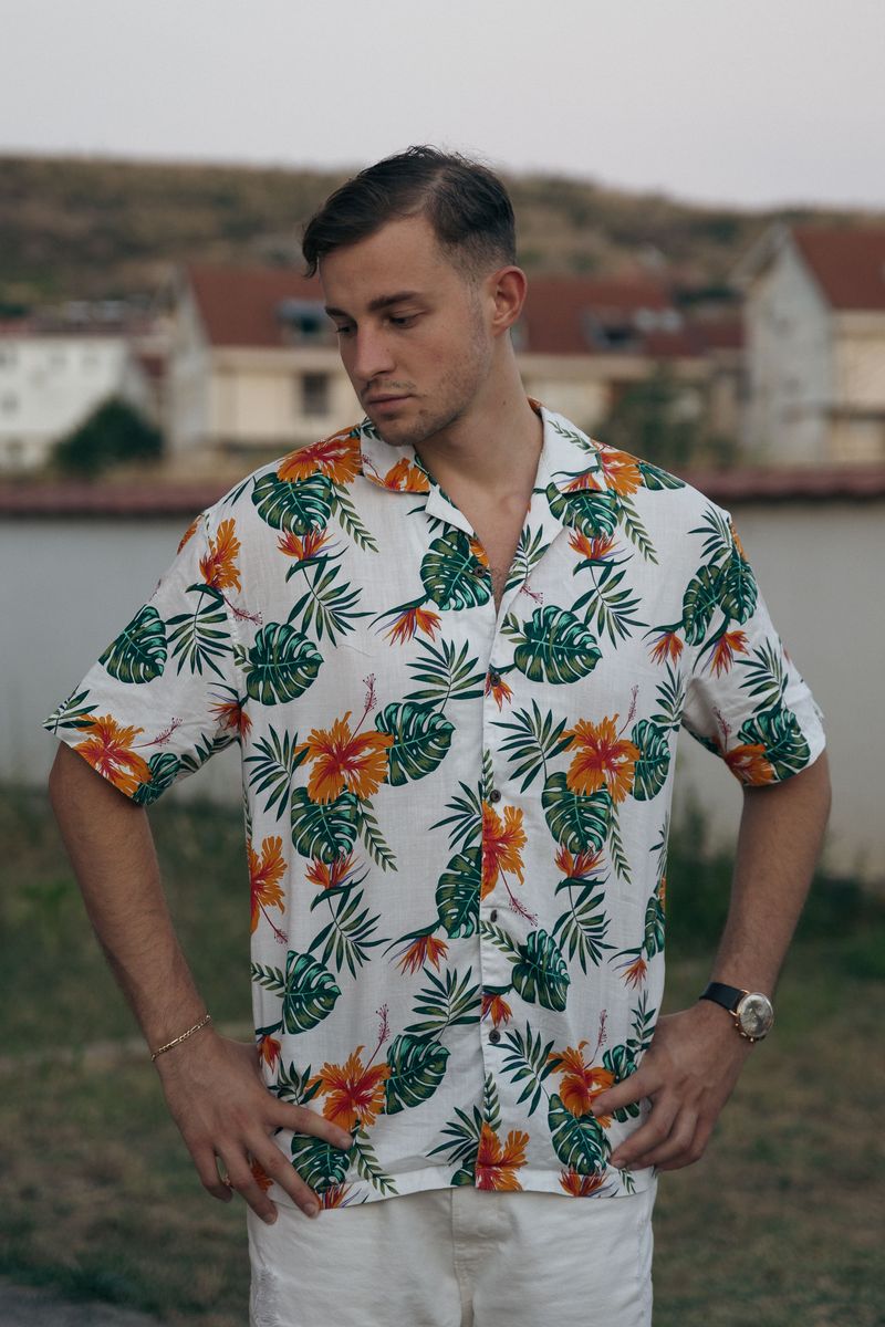 The Hawaiian Shirt With Shorts