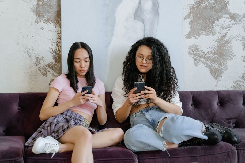 They Keep Conversations Shorter Than Before