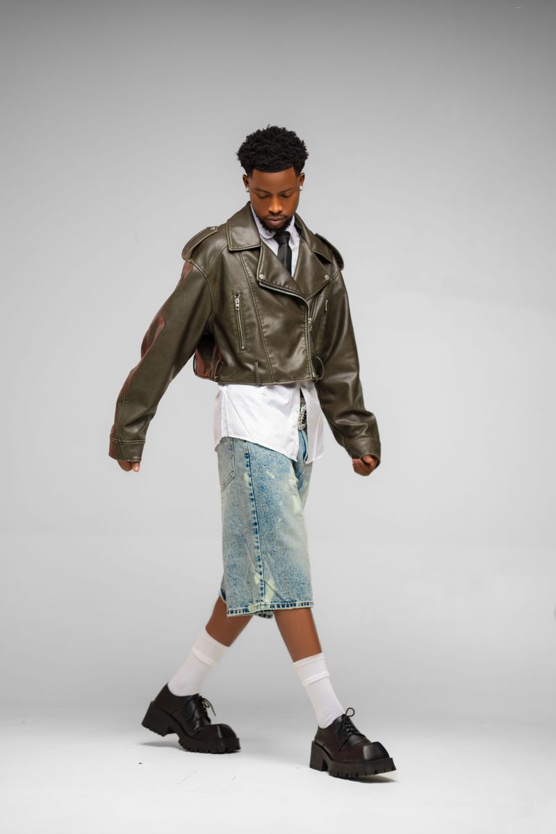 Wearing Excessively Cropped Jackets