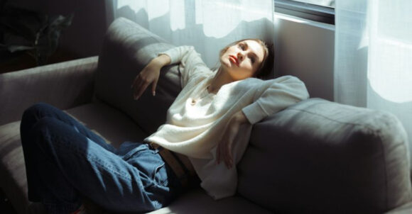 When Someone Is Struggling, These 15 Phrases May Enter Their Conversations