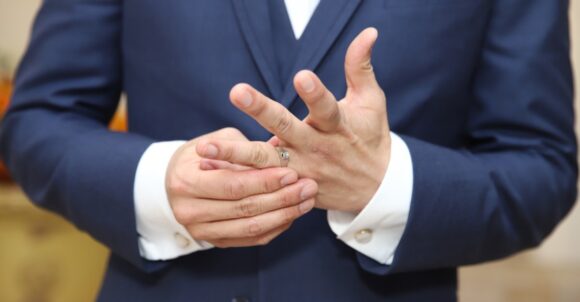 13 Reasons Some Women Develop Feelings for Married Men
