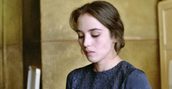16 Actresses Behind Memorable Monsters in Horror Movies