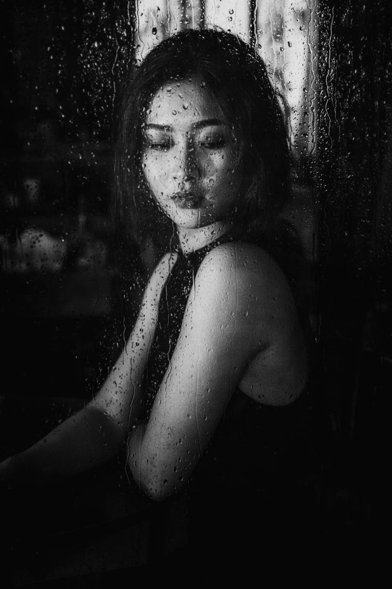 Being Mysterious and Emotionally Unavailable