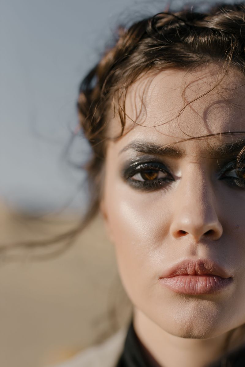 Clean-Girl Eyes Make Room for Smoky Eyes