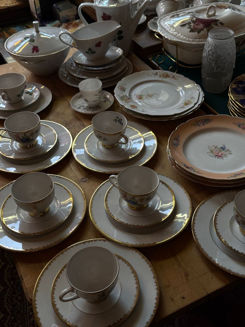 Fine China and Formal Dinnerware