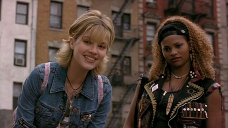 Joe's Apartment (1996)