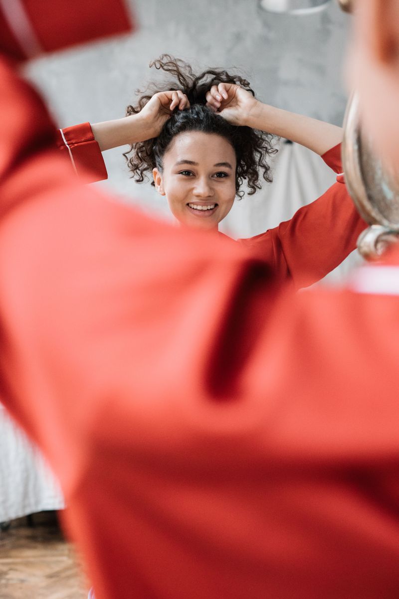 Maintain a Go-To Hairstyle