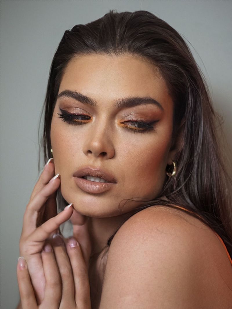 Perfect Makeup Shifts to Lived-In Makeup
