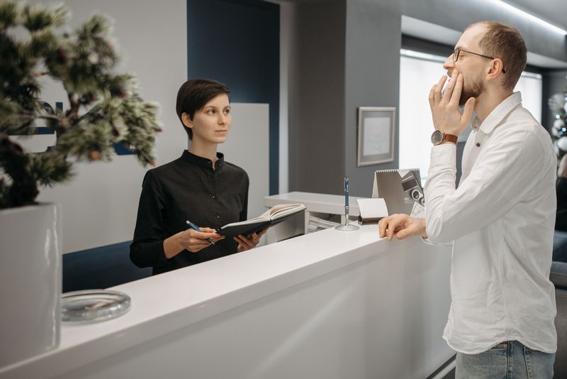 Receptionist