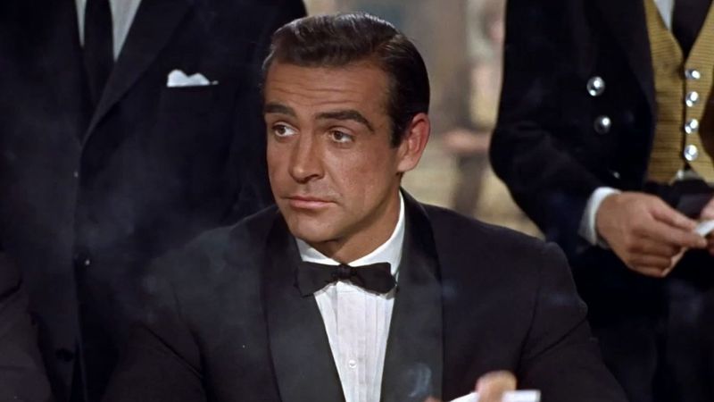 Sean Connery – James Bond (James Bond)
