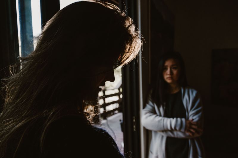 Struggling to Apologize