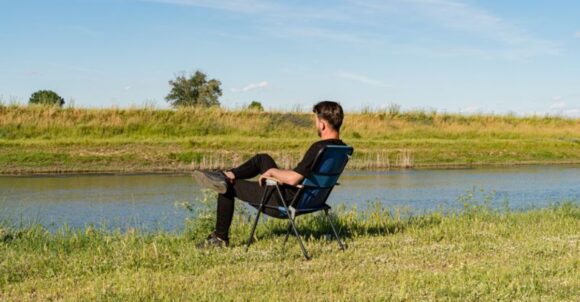 People comfortable with solitude often share these 18 characteristics