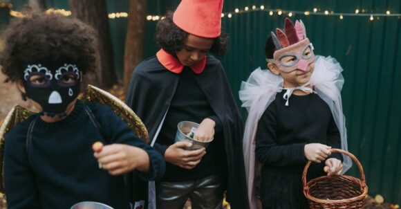 12 Halloween Customs From the 1980s That May Be Discouraged Today