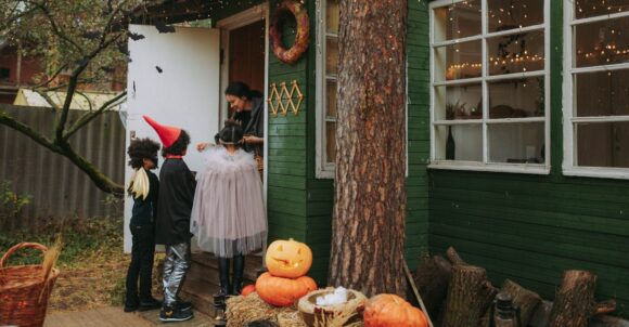 12 Halloween Shopping Ideas for Homes and Parties