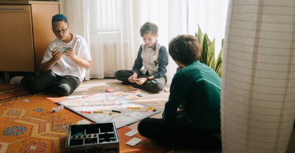 15 Little Things That Made Weekends Feel Special Before the Internet