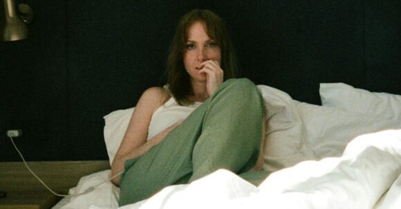 16 things anxious people may do when they’re by themselves