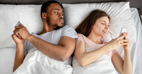 9 white lies that can come up in relationships
