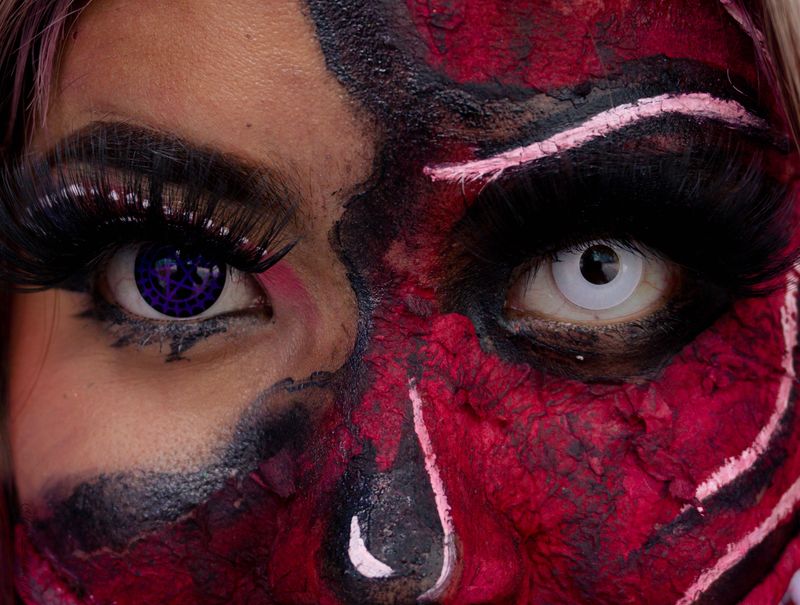 Decorative Contact Lenses Without a Prescription