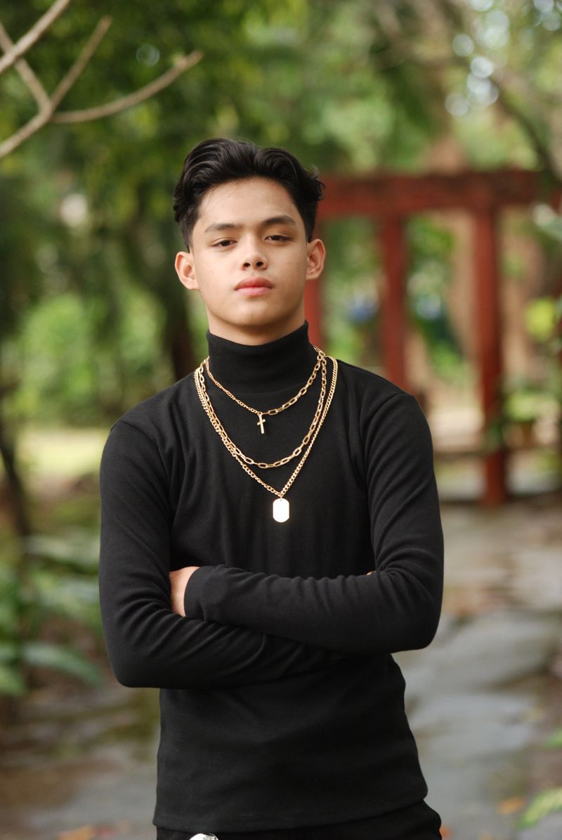 Gold Chains With Plenty of Personality