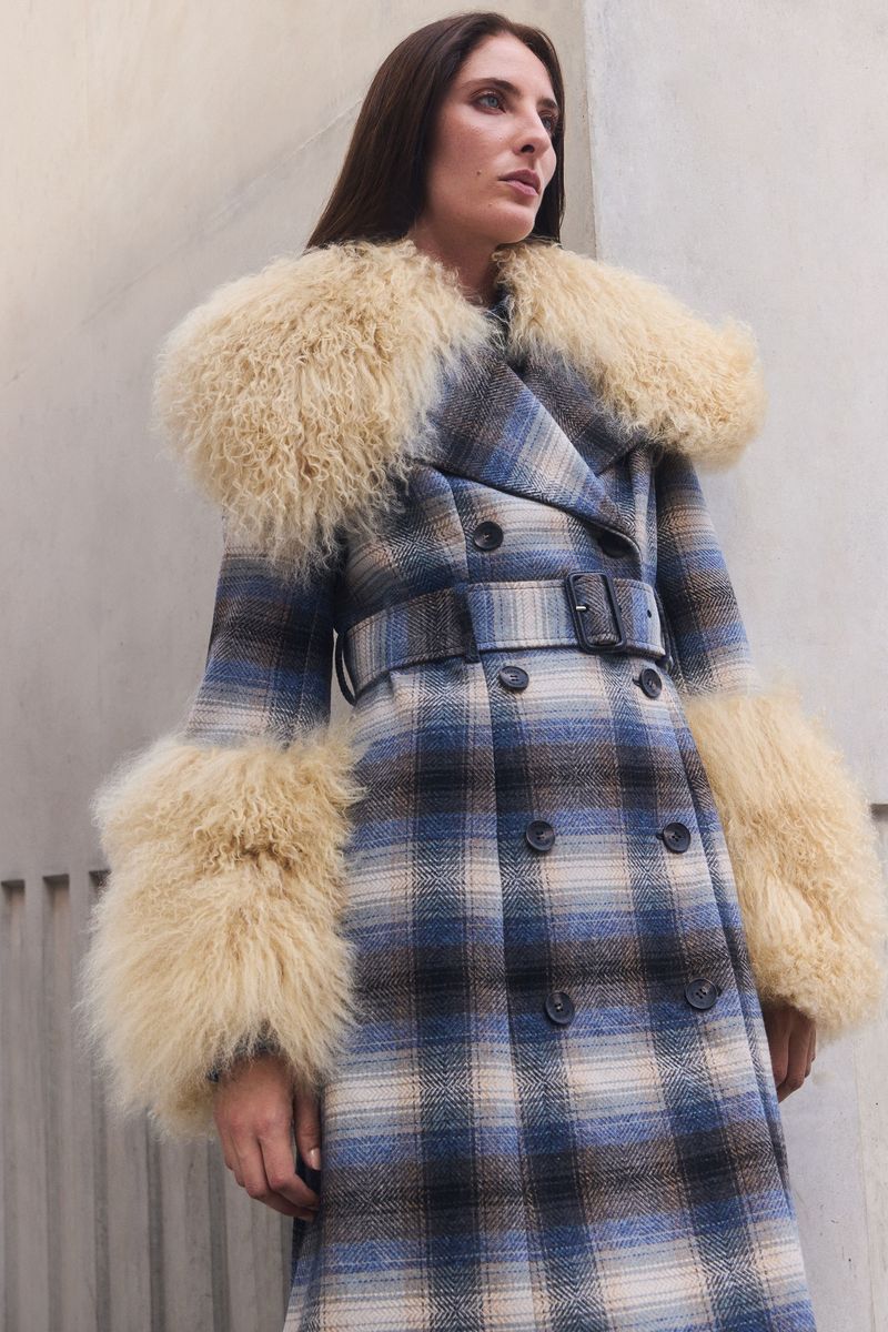 Karen Millen: Tailored Fur-Collar Coat